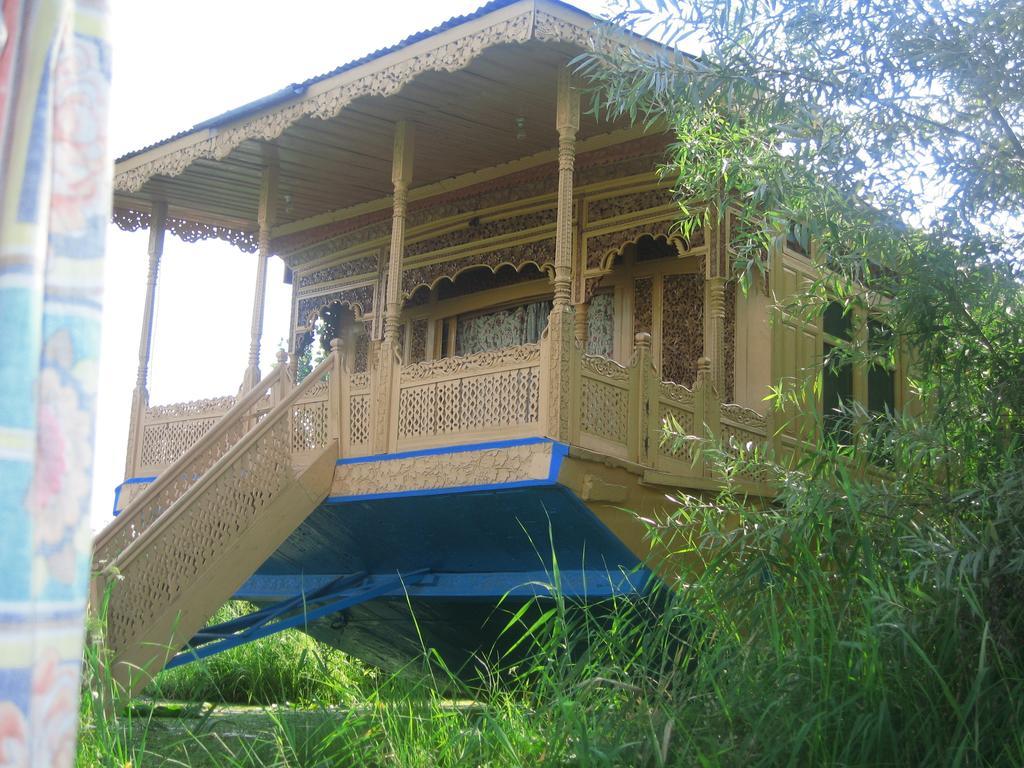 Akbar Group Of Heritage Houseboats Nagin Bagh Dış mekan fotoğraf