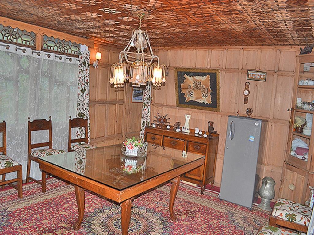 Akbar Group Of Heritage Houseboats Nagin Bagh Dış mekan fotoğraf